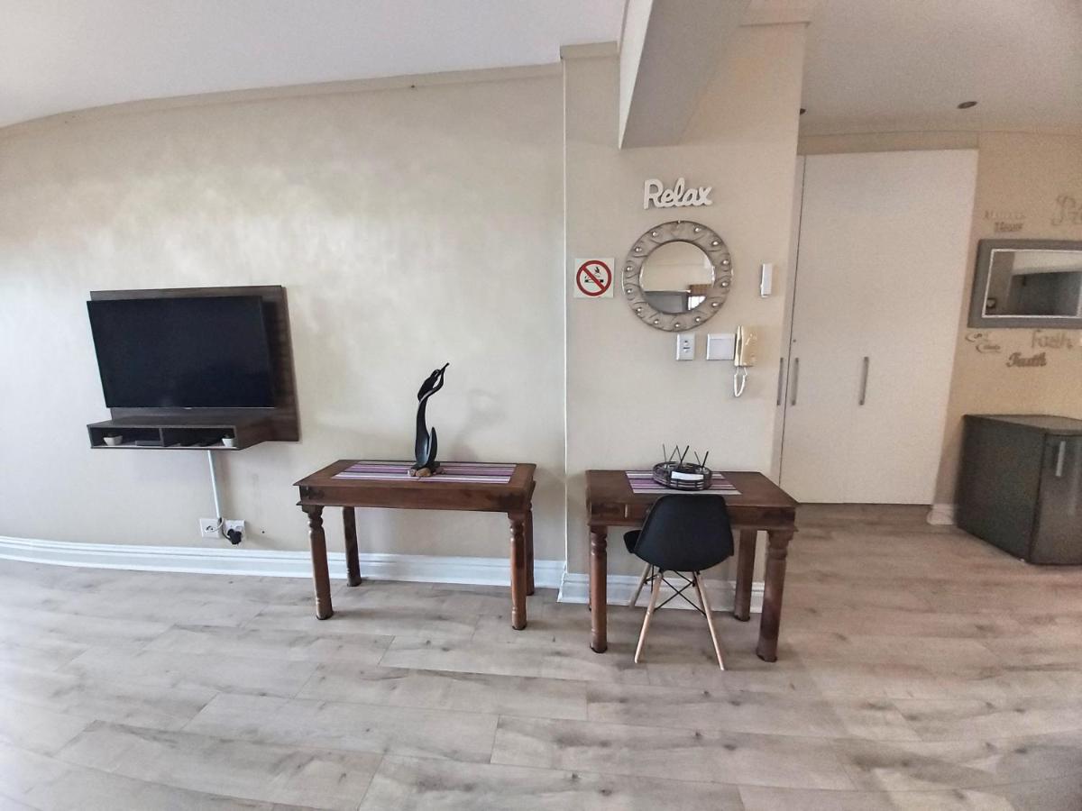 Whale Rock, Modern Beachfront Apartment مارغيت المظهر الخارجي الصورة