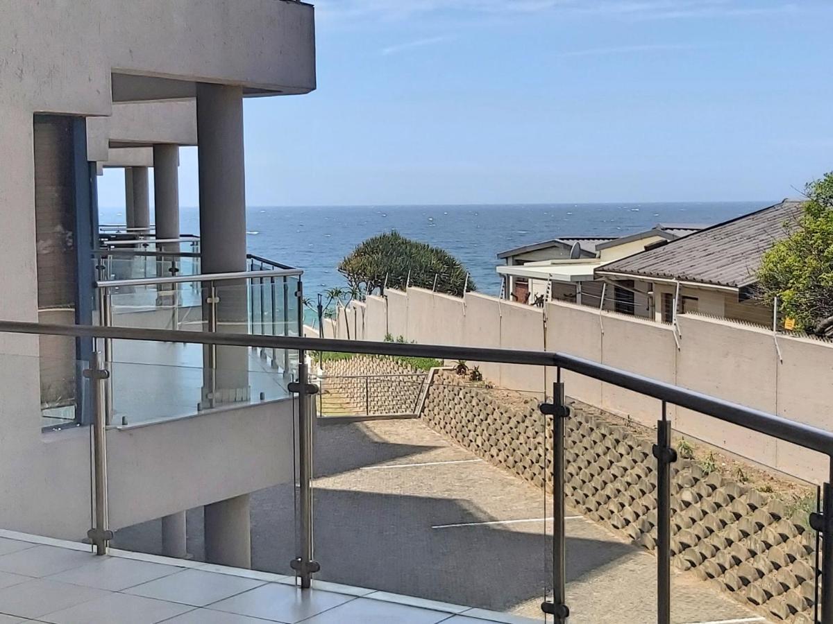 Whale Rock, Modern Beachfront Apartment مارغيت المظهر الخارجي الصورة