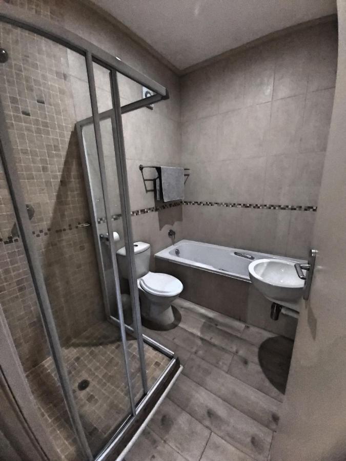 Whale Rock, Modern Beachfront Apartment مارغيت المظهر الخارجي الصورة
